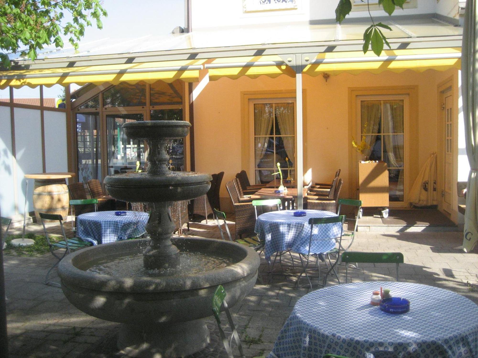 Hotel-Gasthof Maisberger Нойфарн-бай-Фрайзинг Экстерьер фото